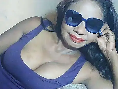 Snapshot of Hyncam chatting on February 2026 07:48:01 AM Hyncam online show from February 2026 07:48:01 AM