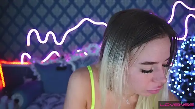 Snapshot of Sexy_Ira chatting on January 2025 10:45:01 AM Sexy Ira online show from January 2025 10:45:01 AM