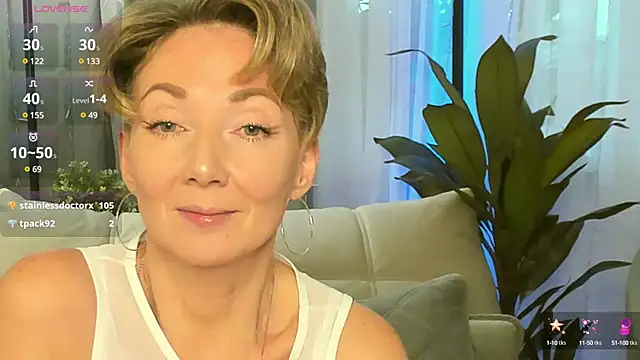 Snapshot of AkexandraFix chatting on February 2025 12:50:02 PM AkexandraFix online show from February 2025 12:50:02 PM