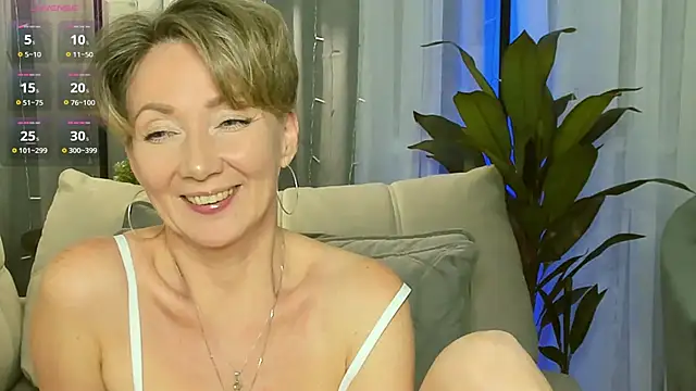 Snapshot of AkexandraFix chatting on February 2025 06:20:02 PM AkexandraFix online show from February 2025 06:20:02 PM