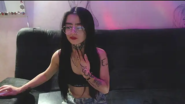 Snapshot of lorena_allison_ chatting on March 2025 06:12:02 PM lorena allison online show from March 2025 06:12:02 PM