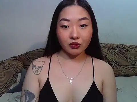 Snapshot of Aleksa_Blackdream chatting on May 2026 06:05:01 PM Aleksa Blackdream online show from May 2026 06:05:01 PM