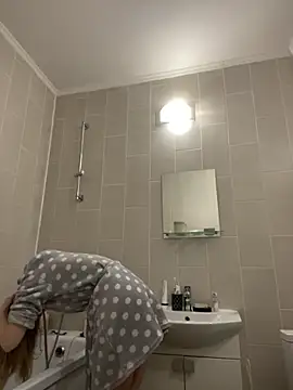 Snapshot of MaryHiggins chatting on November 2025 01:54:02 PM MaryHiggins online show from November 2025 01:54:02 PM