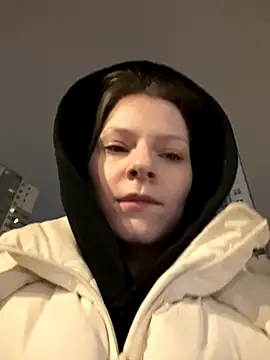 Snapshot of MaryHiggins chatting on November 2025 08:33:02 PM MaryHiggins online show from November 2025 08:33:02 PM