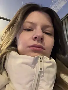 Snapshot of MaryHiggins chatting on December 2025 01:42:01 PM MaryHiggins online show from December 2025 01:42:01 PM