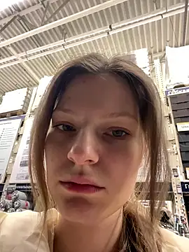 Snapshot of MaryHiggins chatting on December 2025 01:59:02 PM MaryHiggins online show from December 2025 01:59:02 PM