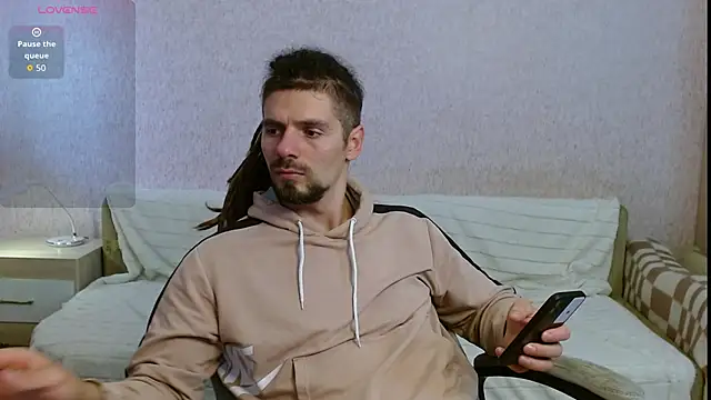 Aestheticguy101 online show from October 2025 11:42:02 AM