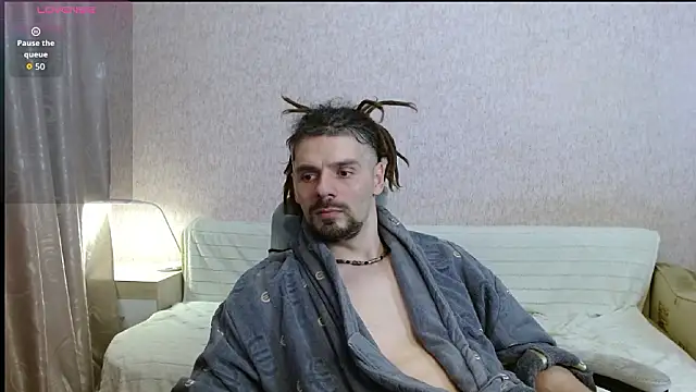 Aestheticguy101 online show from March 2026 04:22:01 PM