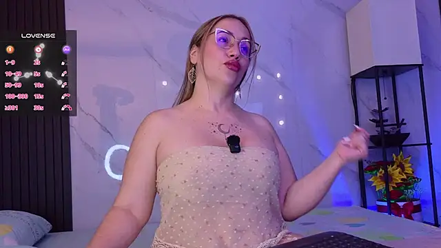 hotpawgmilf online show from June 2026 12:30:01 AM