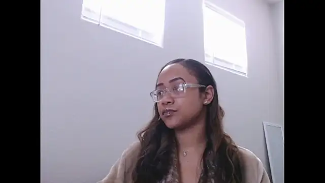 RylHoneyy online show from March 2026 05:08:01 PM