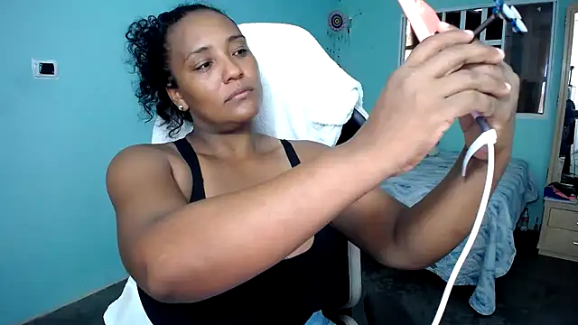 marysol83 online show from November 2025 06:41:02 PM