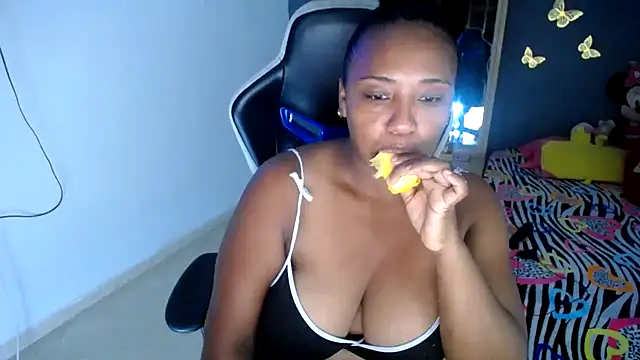 Snapshot of marysol83 chatting on April 2026 01:19:02 AM marysol83 online show from April 2026 01:19:02 AM