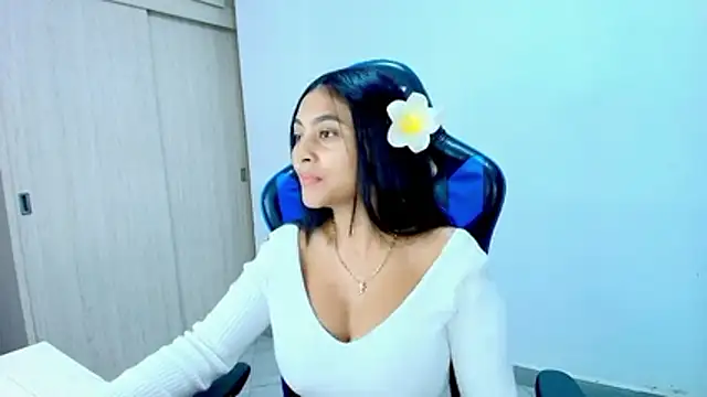 sophiax-x online show from January 2026 08:01:02 PM