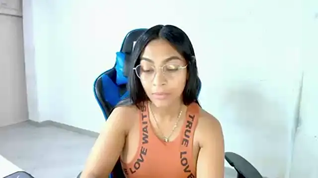 sophiax-x online show from February 2026 11:18:01 AM