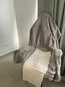 Snapshot of Emma_Wish chatting on January 2025 08:22:01 PM Emma Wish online show from January 2025 08:22:01 PM