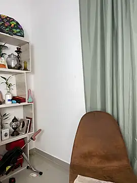 Snapshot of Emma_Wish chatting on February 2025 11:47:01 PM Emma Wish online show from February 2025 11:47:01 PM