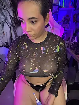 Snapshot of Emma_Wish chatting on October 2025 04:29:01 PM Emma Wish online show from October 2025 04:29:01 PM