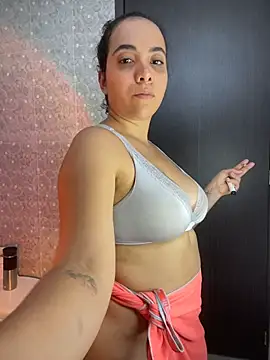 Emma Wish online show from November 2025 07:46:02 PM