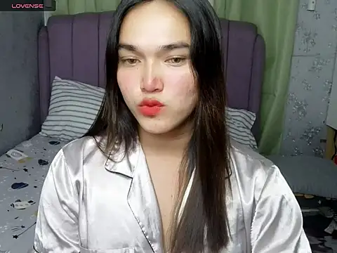 Snapshot of MoaningKylie chatting on April 2026 01:05:01 PM MoaningKylie online show from April 2026 01:05:01 PM