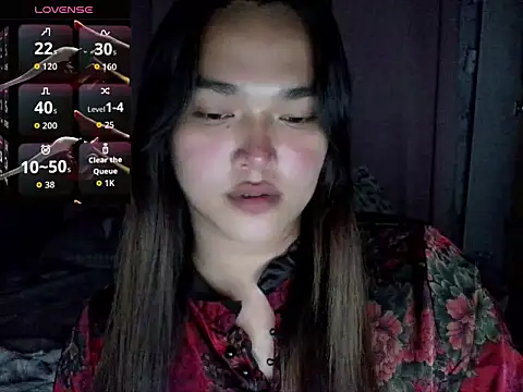 Snapshot of MoaningKylie chatting on June 2026 05:34:01 AM MoaningKylie online show from June 2026 05:34:01 AM