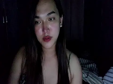 Snapshot of MoaningKylie chatting on July 2026 10:06:01 AM MoaningKylie online show from July 2026 10:06:01 AM