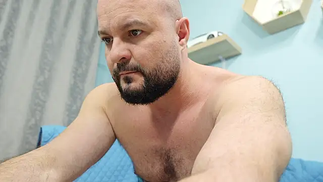 Snapshot of Muscle_Bear chatting on February 2025 02:25:01 PM Muscle Bear online show from February 2025 02:25:01 PM