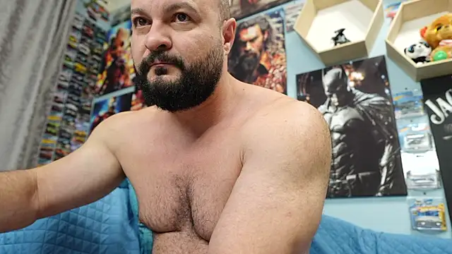 Snapshot of Muscle_Bear chatting on September 2025 04:25:01 AM Muscle Bear online show from September 2025 04:25:01 AM