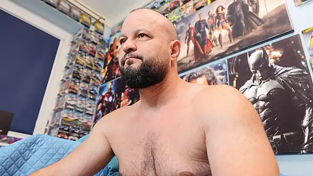 Snapshot of Muscle_Bear chatting on July 2026 05:36:01 AM Muscle Bear online show from July 2026 05:36:01 AM