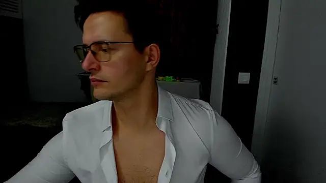 sexxymuscles4u online show from November 2025 09:31:01 AM