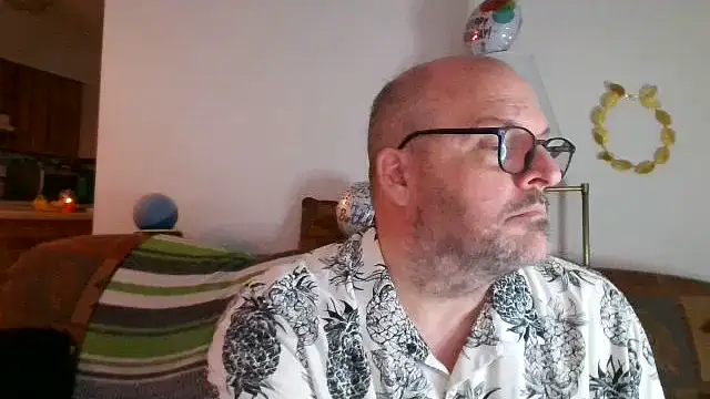 Snapshot of Ursulet_US chatting on May 2026 09:53:01 PM Ursulet US online show from May 2026 09:53:01 PM