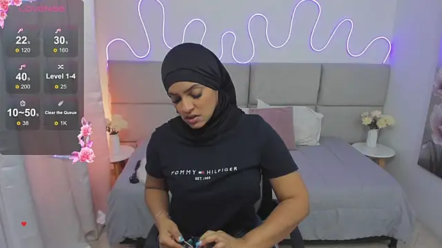 nashiira  online show from December 2024 07:33:01 PM