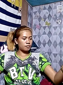 Snapshot of Cutie_body11 chatting on December 2024 05:15:01 AM Cutie body11 online show from December 2024 05:15:01 AM