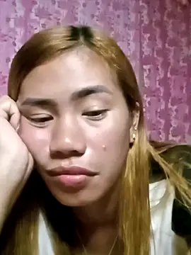 Snapshot of Cutie_body11 chatting on December 2024 11:10:01 AM Cutie body11 online show from December 2024 11:10:01 AM