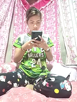 Snapshot of Cutie_body11 chatting on February 2025 01:38:01 AM Cutie body11 online show from February 2025 01:38:01 AM