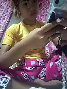 Snapshot of Cutie_body11 chatting on February 2025 11:58:02 PM Cutie body11 online show from February 2025 11:58:02 PM