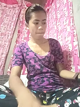 Snapshot of Cutie_body11 chatting on February 2025 06:22:01 AM Cutie body11 online show from February 2025 06:22:01 AM