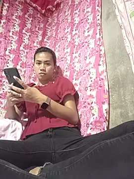 Snapshot of Cutie_body11 chatting on February 2025 01:08:02 PM Cutie body11 online show from February 2025 01:08:02 PM