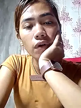 Snapshot of Cutie_body11 chatting on February 2025 12:43:01 AM Cutie body11 online show from February 2025 12:43:01 AM