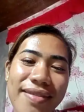 Snapshot of Cutie_body11 chatting on March 2025 12:40:02 AM Cutie body11 online show from March 2025 12:40:02 AM