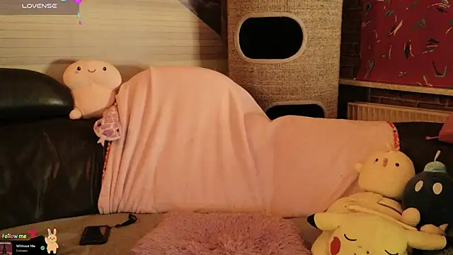 Snapshot of GamerGirl_Eve chatting on December 2025 06:15:01 PM GamerGirl Eve online show from December 2025 06:15:01 PM