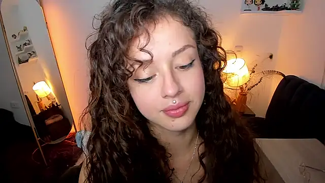 Snapshot of Cassandra_Caiin chatting on April 2026 04:30:01 AM Cassandra Caiin online show from April 2026 04:30:01 AM