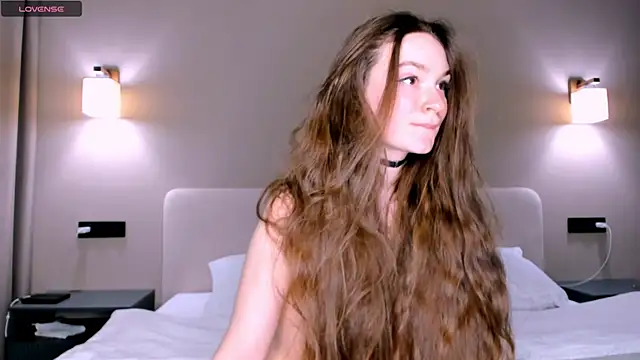 Snapshot of BondGirll chatting on March 2025 11:18:02 AM BondGirll online show from March 2025 11:18:02 AM