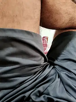 Snapshot of MalluBoyForGirls chatting on February 2025 06:17:02 AM MalluBoyForGirls online show from February 2025 06:17:02 AM