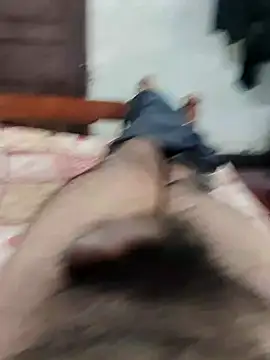 Snapshot of MalluBoyForGirls chatting on March 2025 10:39:02 AM MalluBoyForGirls online show from March 2025 10:39:02 AM