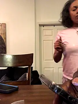 Snapshot of realninafame chatting on October 2025 05:38:01 AM realninafame online show from October 2025 05:38:01 AM