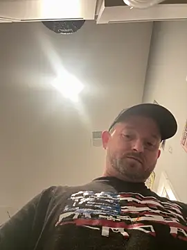 Snapshot of smokeymt420 chatting on April 2026 01:47:02 AM smokeymt420 online show from April 2026 01:47:02 AM