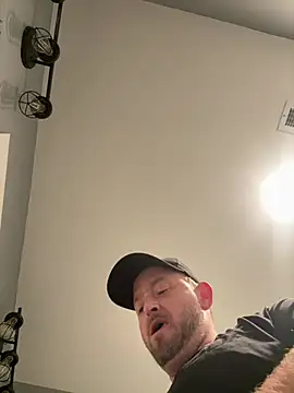 Snapshot of smokeymt420 chatting on April 2026 01:06:01 AM smokeymt420 online show from April 2026 01:06:01 AM