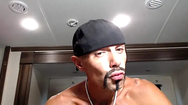 Snapshot of ThickD2C chatting on October 2025 10:28:02 PM ThickD2C online show from October 2025 10:28:02 PM