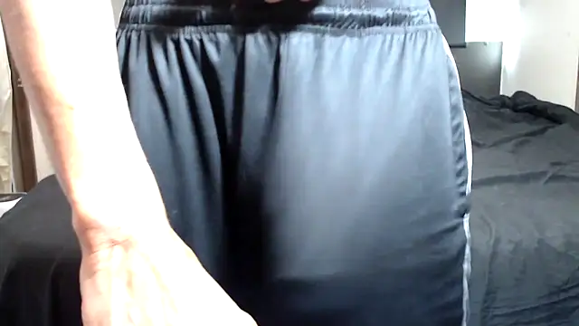 Snapshot of ThickD2C chatting on November 2025 04:31:02 PM ThickD2C online show from November 2025 04:31:02 PM