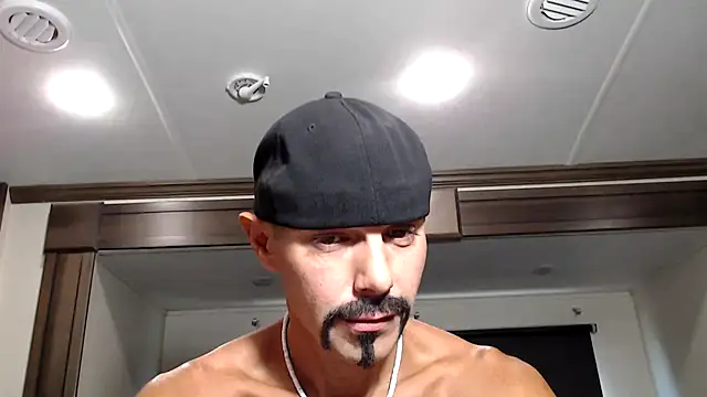 Snapshot of ThickD2C chatting on November 2025 07:25:01 PM ThickD2C online show from November 2025 07:25:01 PM